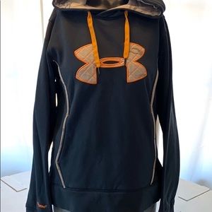 UnderArmour sweatshirt